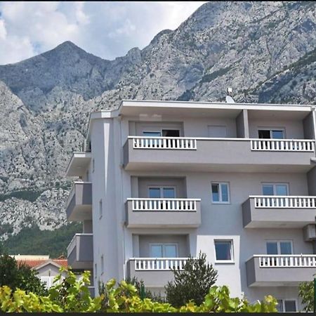 Apartments Villa Nova With Pool Makarska Kültér fotó