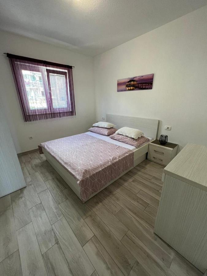 Apartments Villa Nova With Pool Makarska Kültér fotó